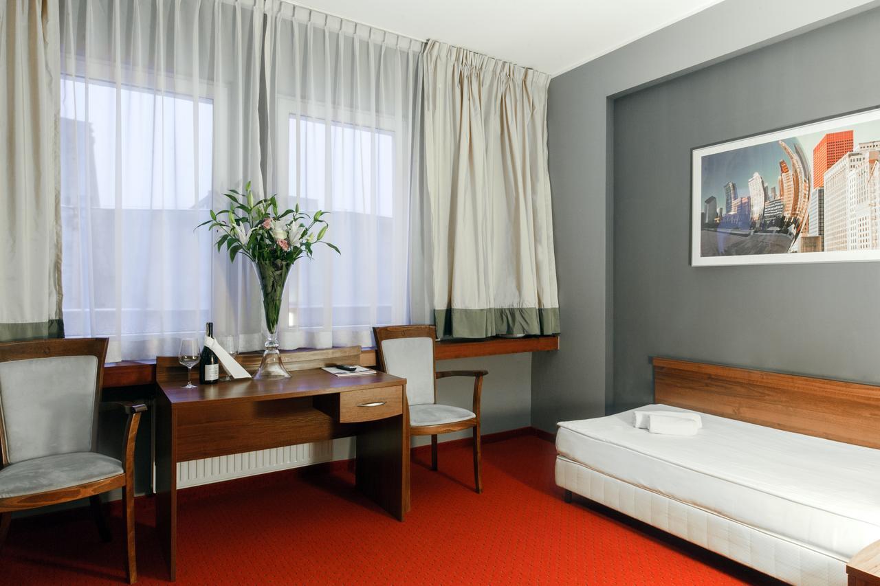 M Hotel Łódź Extérieur photo